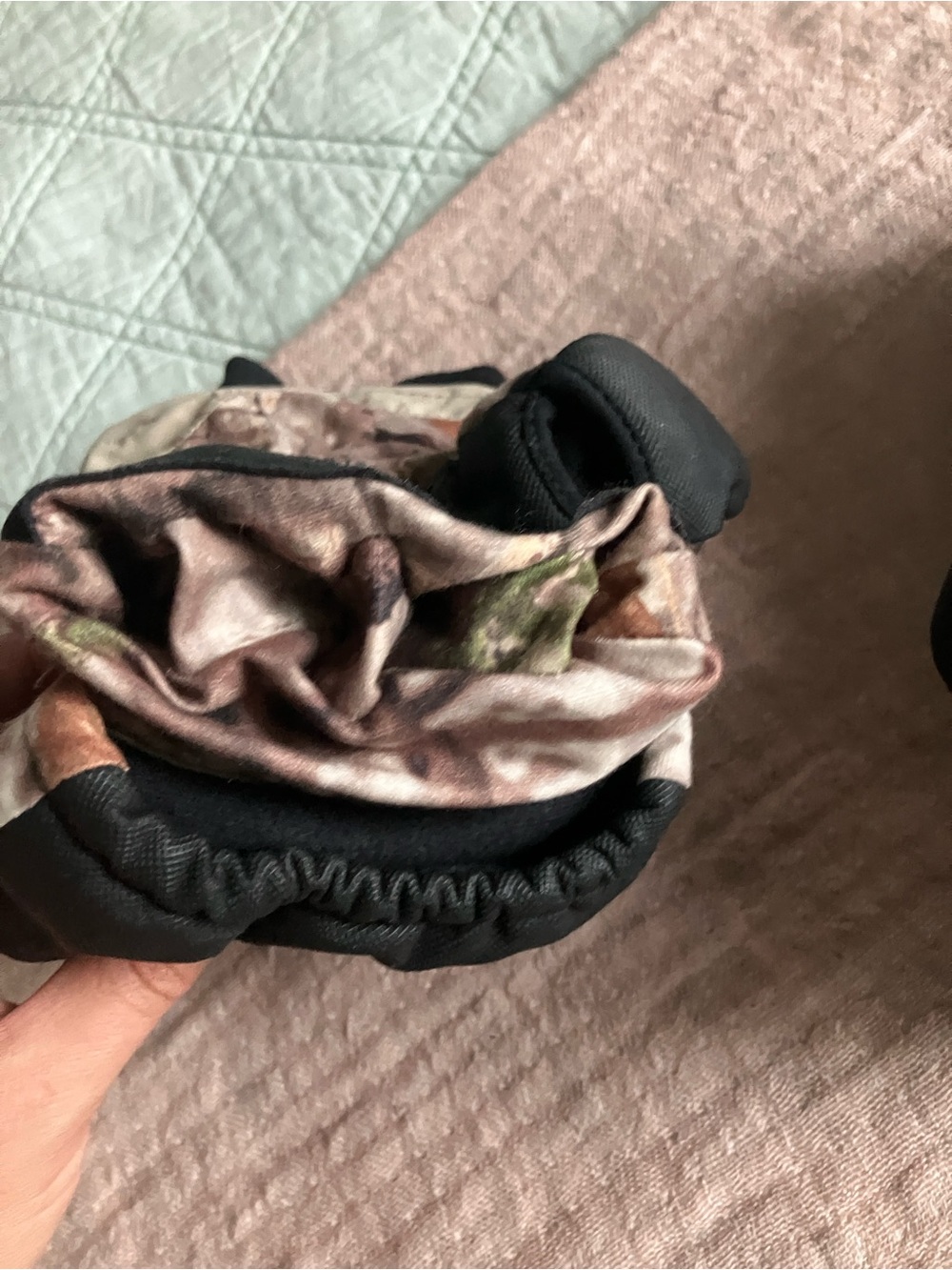 Cabela’s Hunting Mittens - Picture 8 of 11